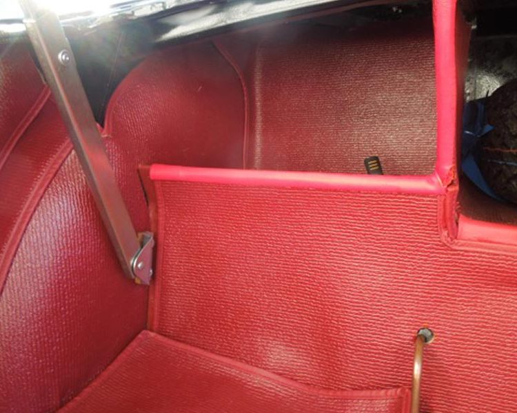 Austin Healey BN2 Boot Kit trimmed in Red Armacord