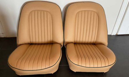 Triumph TR5 / TR250 Front Seats fully trimmed in Biscuit Light Tan Leather.