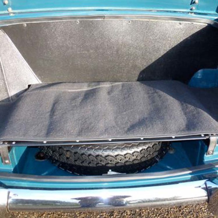 Triumph TR5 (P.I) fitted with a Blackgrain Millboard Boot Liner Fuel Tank Board, and a Black Nylon Carpet Mat.