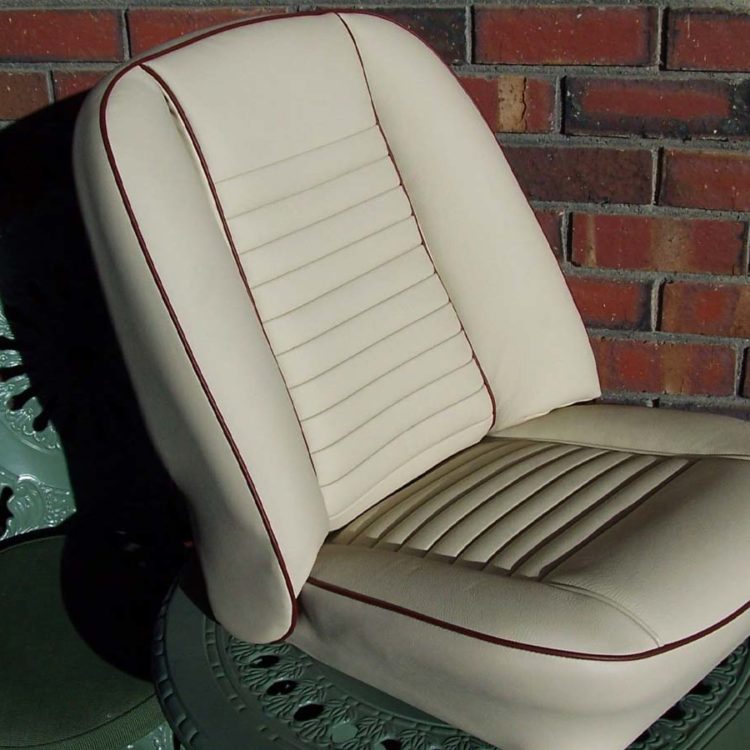 Triumph TR6 Front Seat Covers (Post CP50k+) fully trimmed in Parchment Leather & Vinyl.